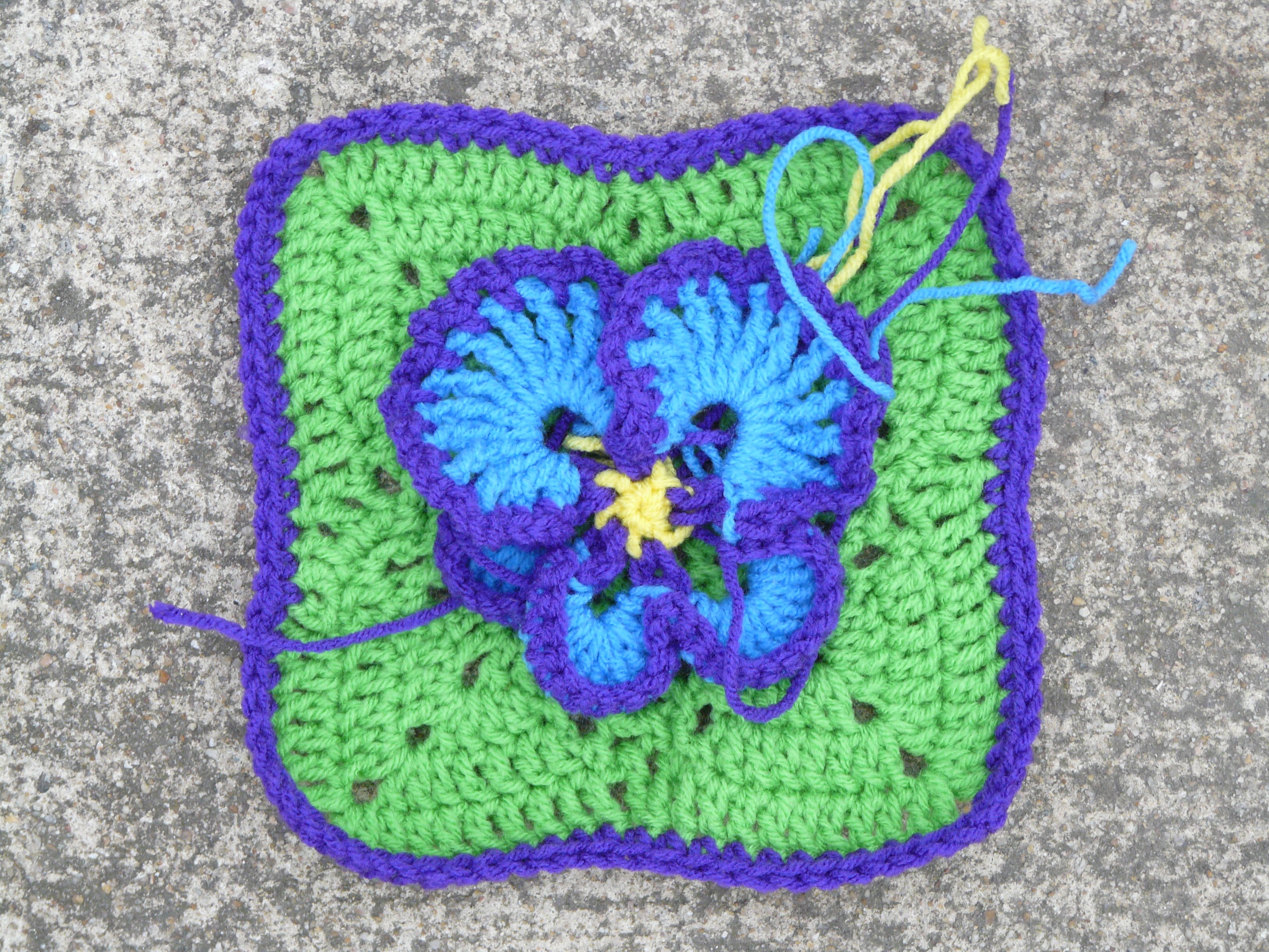 How to crochet a simple pansy flower | Video В« Wonder How To